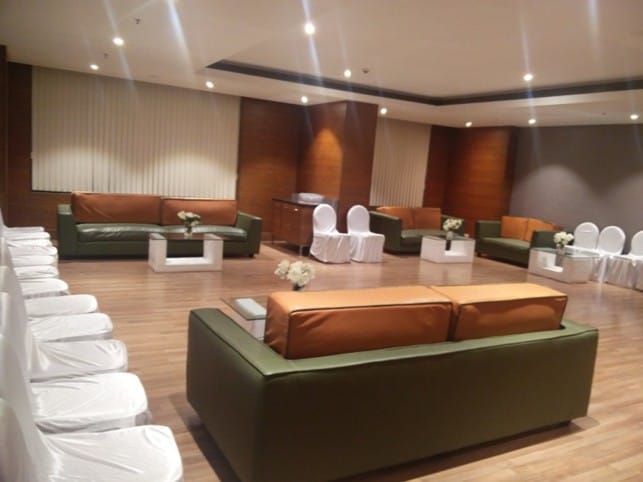 Bal Gandharva Rang Mandir Amenities